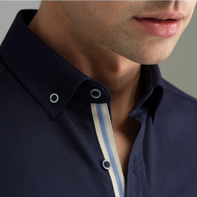 Camicia uomo con collo button down